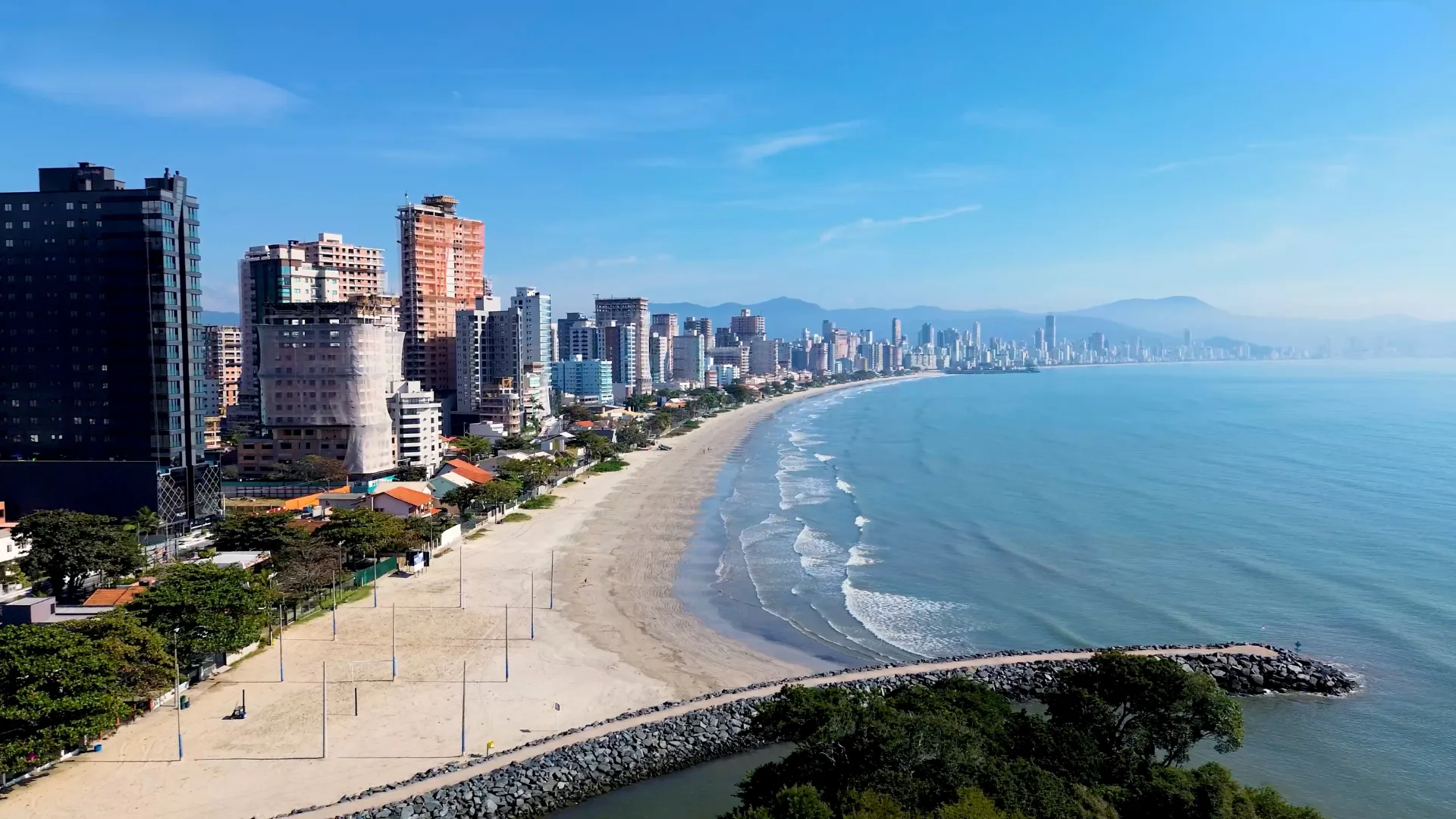 Vista aérea do Balneário Perequê, Porto Belo — SC