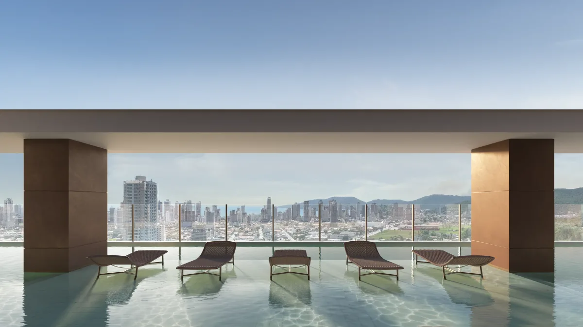 Piscina do rooftop do Isla Residencial Clube, com vista para Porto Belo